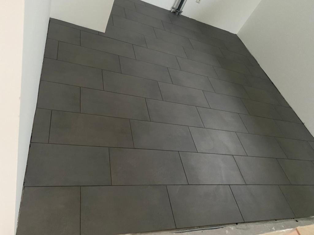 Bodenfliesen im Format 30x60 – abgeschlossenes Projekt von Adel Fliesenlegerfachbetrieb